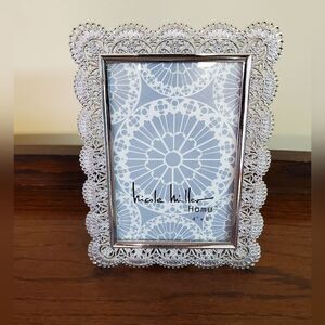 Nicole Miller 4x6 Picture Frame in Metal Filigree Design